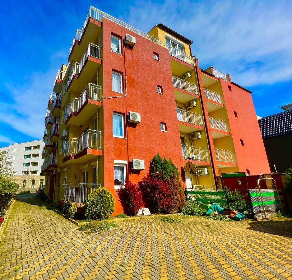 North Beach Apartments Primorsko Buitenkant foto